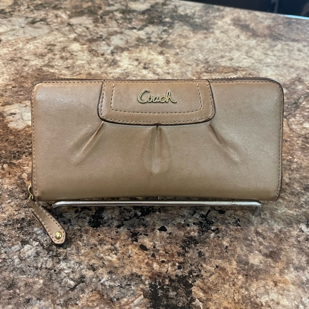 Coach Wallet - Picture 2 of 10